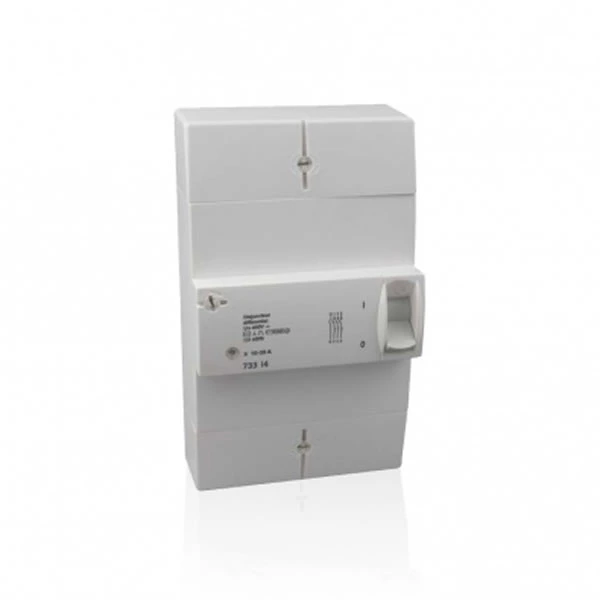 Does the plastic case circuit breaker itself have isolation function ?